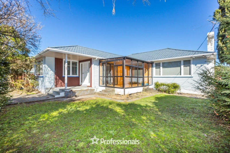 4 Hood Avenue, Heretaunga, Upper Hutt - Carousel 1