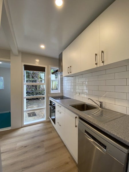 7/0 Owairaka Avenue, Owairaka, Auckland - Carousel 2