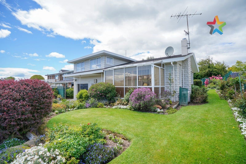 31 Orwell Crescent, Newfield, Invercargill - Carousel 1