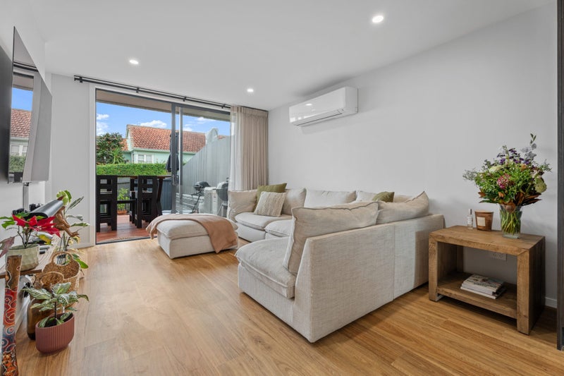 10 Dunkirk Terrace, Mount Albert, Auckland City, Auckland - Carousel 2