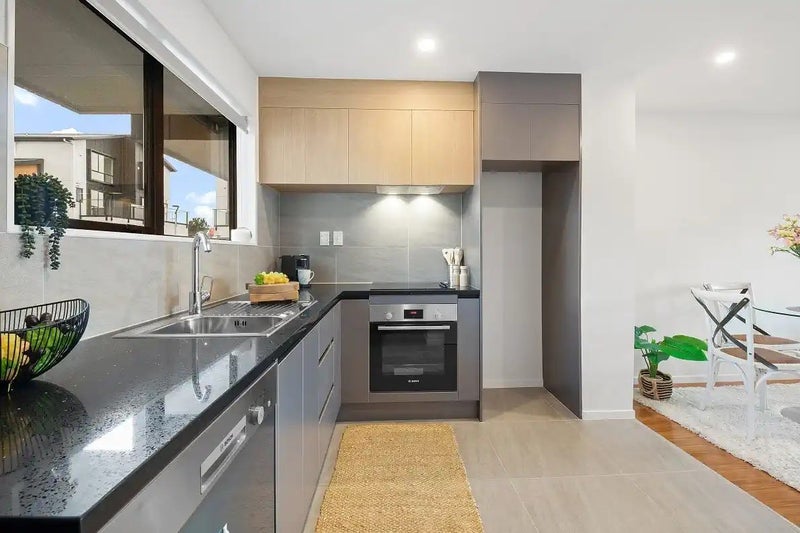 41 Red Arches Road, Henderson, Waitakere City, Auckland - Carousel 1