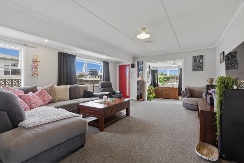 30 Murray Street, Bell Block, New Plymouth - Carousel 2