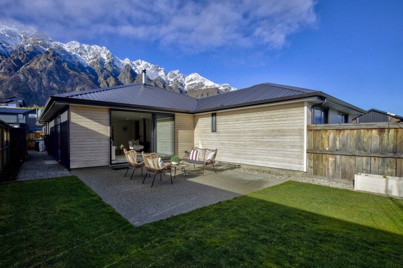 12 Muster Road, Jacks Point, Queenstown - Carousel 20