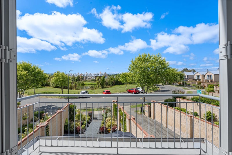 12 Waterford Avenue, Northwood, Christchurch - Carousel 1