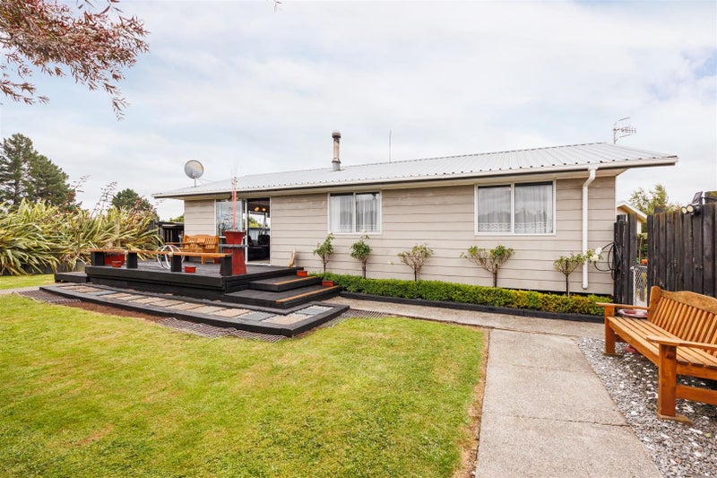 24 Barton Street, Marton - Carousel 30