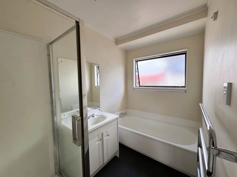 2/28 Harris Road, Mount Wellington, Auckland - Carousel 9