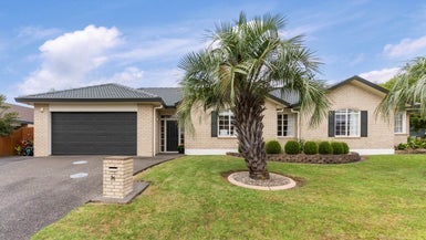 26 Moyrus Crescent, East Tamaki Heights, Auckland - Carousel 1