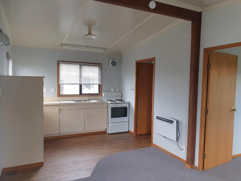 24A Avenue Road, Greenmeadows, Napier - Carousel 2