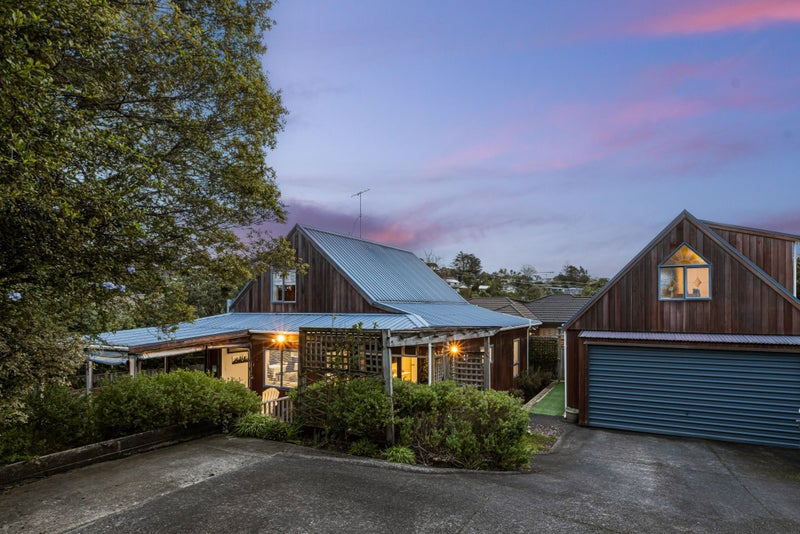 28 Donald Street, Stanmore Bay, Whangaparaoa - Carousel 1