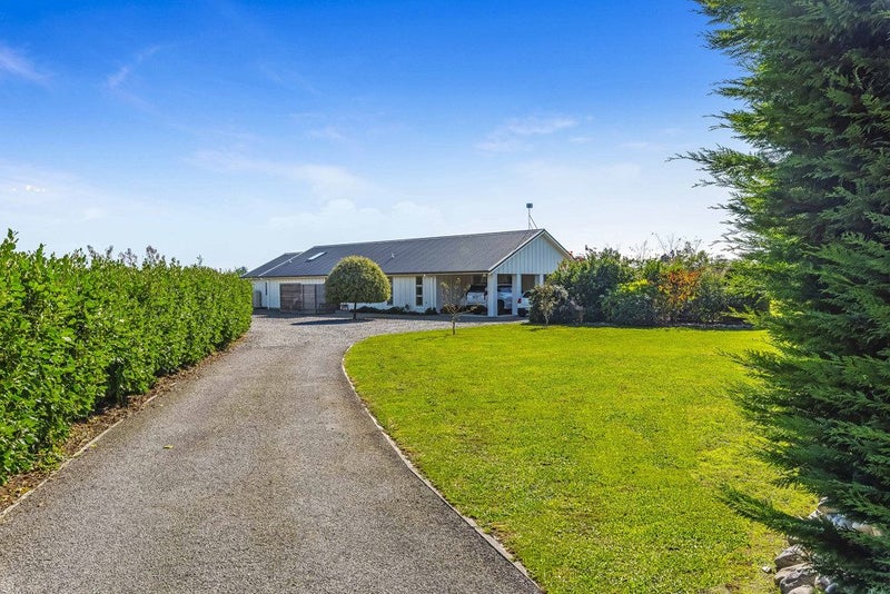 1037 State Highway 1, Te Horo, Te Horo - Carousel 2
