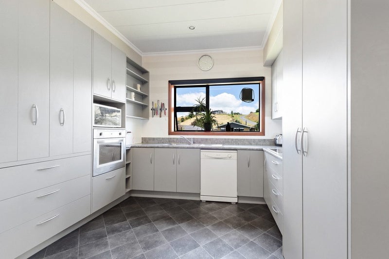 112 Coutts Road, Gore, Gore - Carousel 2