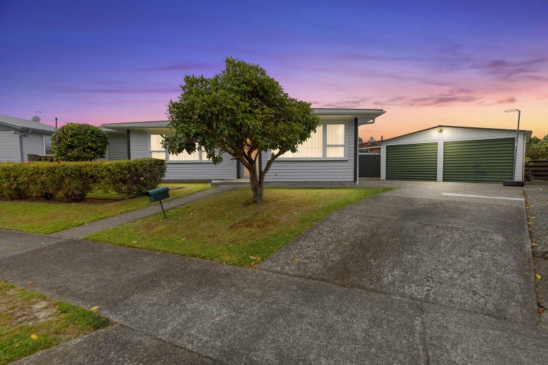 15 Bonnie Glen Crescent, Ebdentown, Upper Hutt - Carousel 2