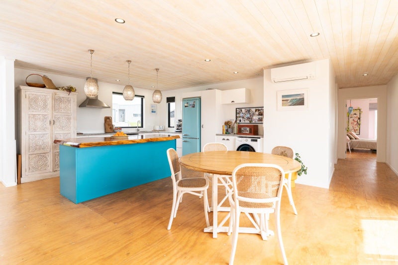 19 Tunarau Street, Raglan, Raglan - Carousel 1