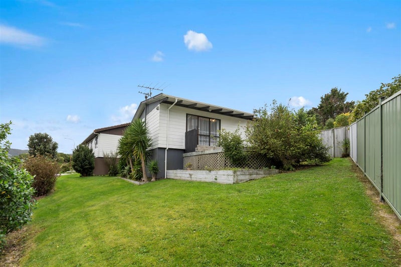 183 Holborn Drive, Stokes Valley, Lower Hutt - Carousel 2