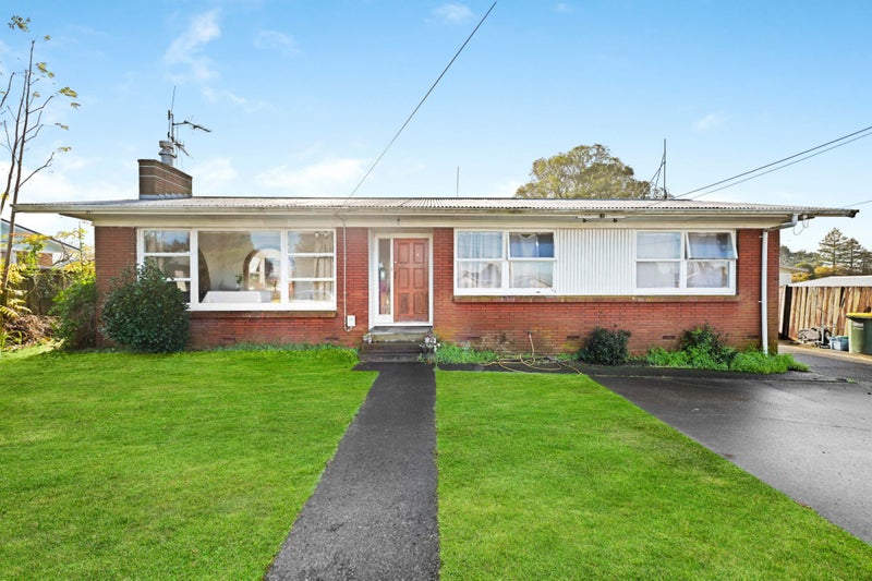 18 Chelmsford Street, Silverdale, Hamilton - Carousel 1