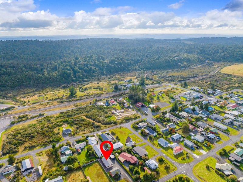 11 Mackenzie Street, WAIMARINO, OWHANGO - Carousel 20