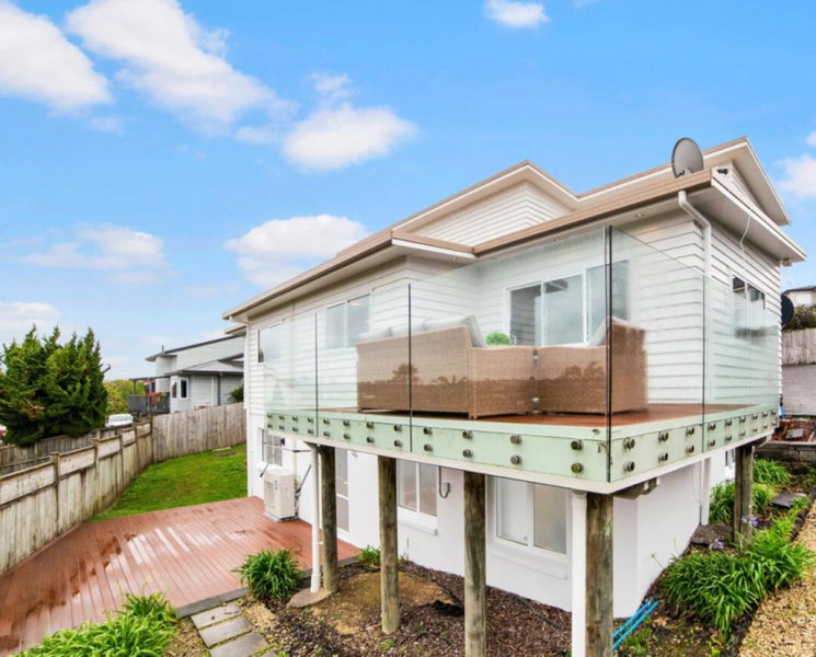 65 Zara Court, Windsor Park, Auckland - Carousel 1