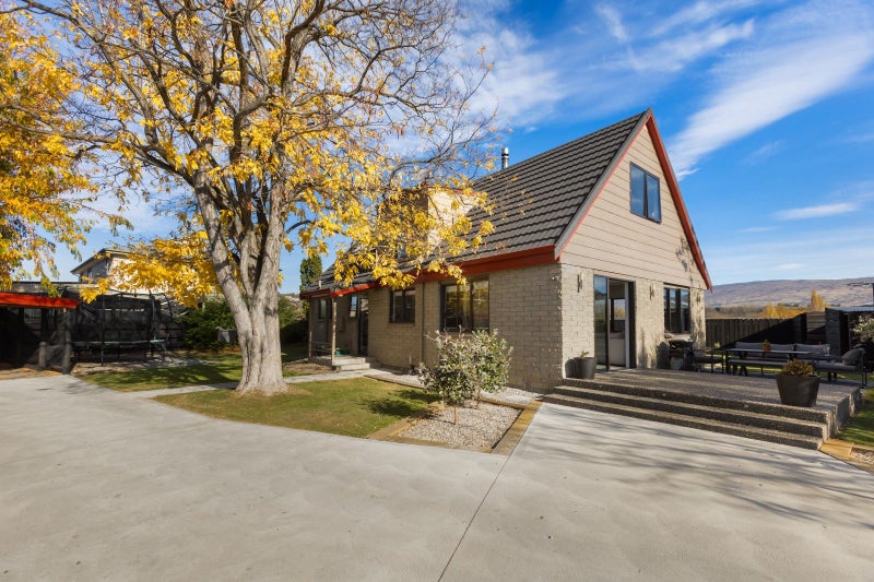 6 Dawson Place, Alexandra, Alexandra - Carousel 1