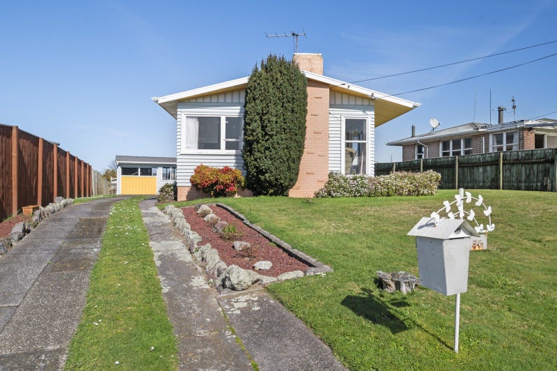 52 Kea Street, Selwyn Heights, Rotorua - Carousel 1