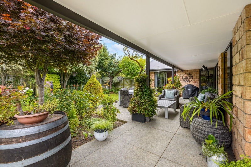 11 Willowside Place, Amberley, Amberley - Carousel 2