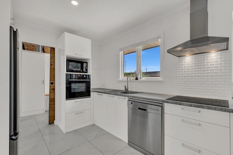 35 Basingstoke Street, Aranui, Christchurch - Carousel 2