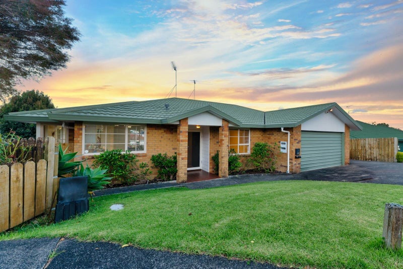 20 Heversham Place, Glendene, Auckland - Carousel 2