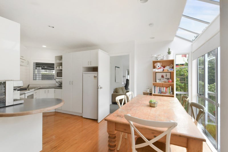 1 Derby Downs Place, Ellerslie, Auckland - Carousel 1