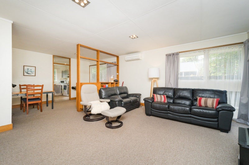 6 Seaton Court, Hokowhitu, Palmerston North - Carousel 2