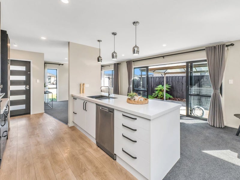 31 Longcot DR, Rolleston, ROLLESTON - Carousel 2