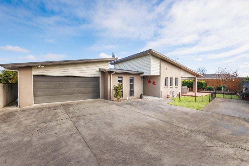 65A Rosalie Terrace, Kelvin Grove, Palmerston North - Carousel 1