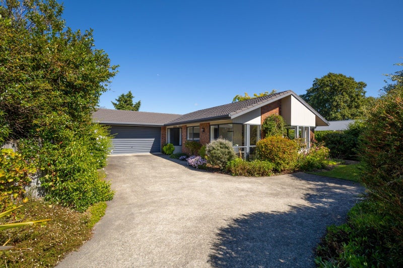 21 Arbor-Lea Avenue, Richmond - Carousel 2