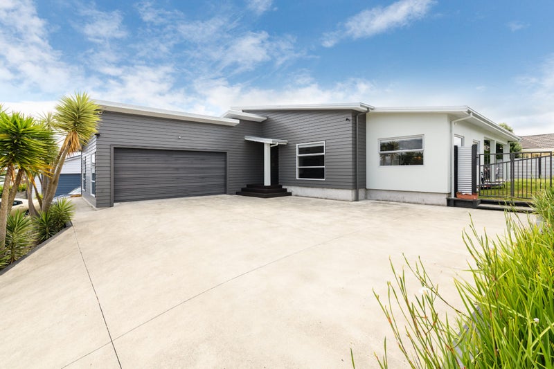1 Tennyson Avenue, Kelvin Grove, Palmerston North - Carousel 1