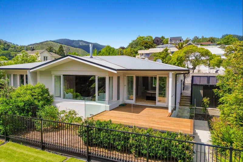 8 Shelbourne Street, Nelson, Nelson - Carousel 1