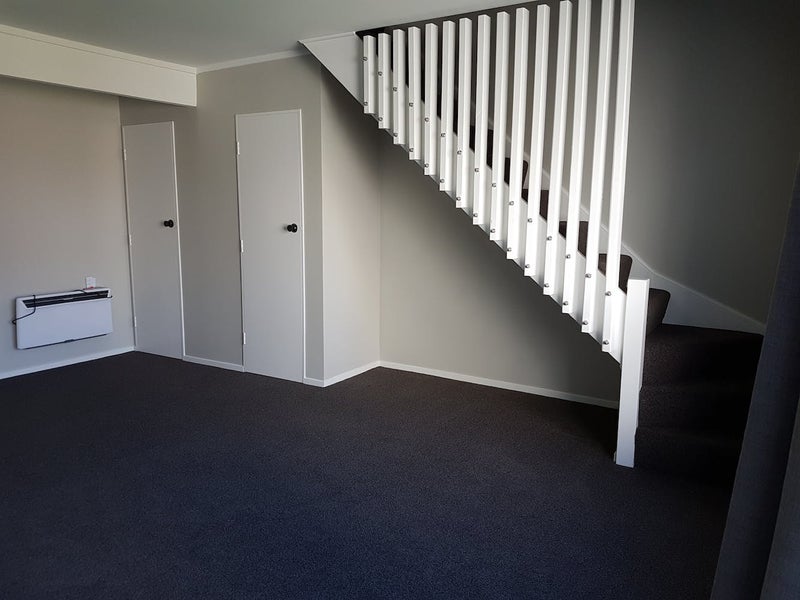 31E PHARAZYN ST, ALICETOWN, LOWER HUTT - Carousel 2