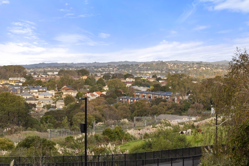 12A Felton Mathew Avenue, Saint Johns, Auckland - Carousel 2