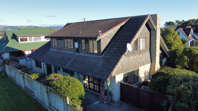 43 Kilkenny Place, Fitzherbert, Palmerston North - Carousel 2