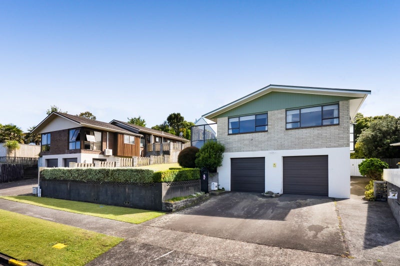 4 Bronte Place, Whalers Gate, New Plymouth - Carousel 2