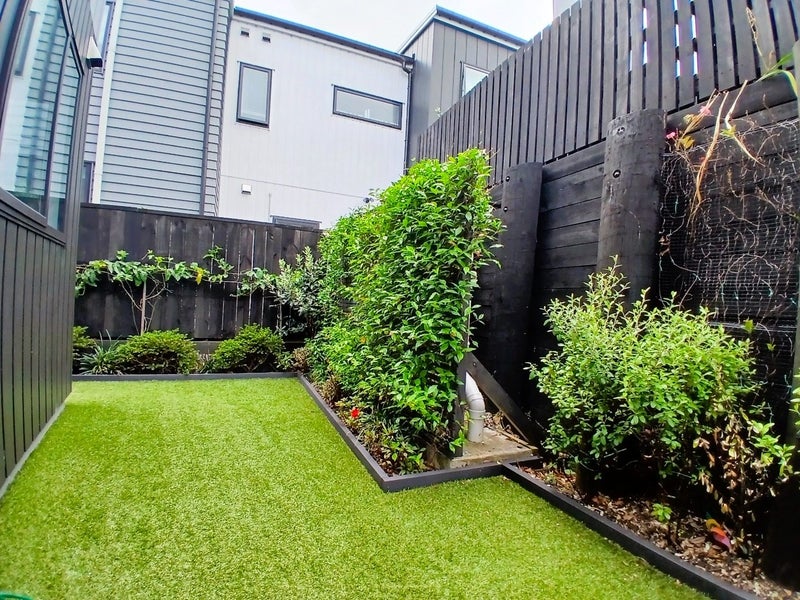 3 Huataki Road, Northcote, Auckland - Carousel 20