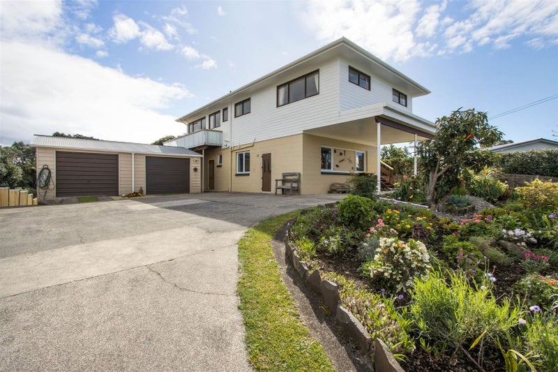 46 Roretana Drive, Athenree, Waihi Beach - Carousel 1
