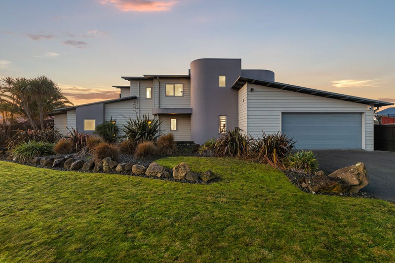 12 Sandalwood Place, Waimairi Beach, Christchurch - Carousel 1