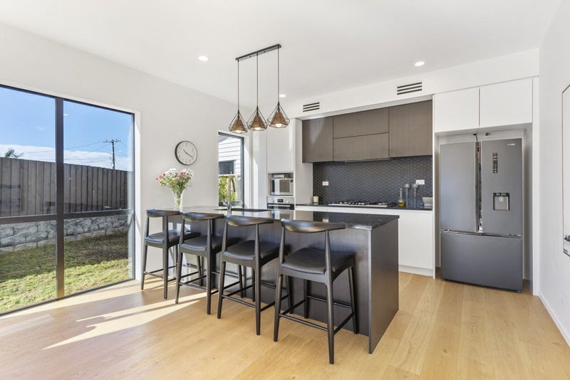 34A Inglewood Street, Wai o Taiki Bay, Auckland - Carousel 2