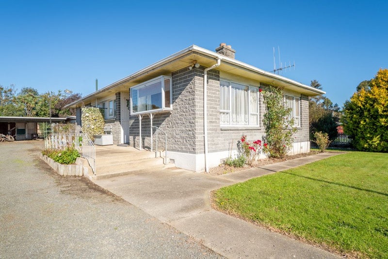11 Mortimer Street, Waimate, Waimate - Carousel 1