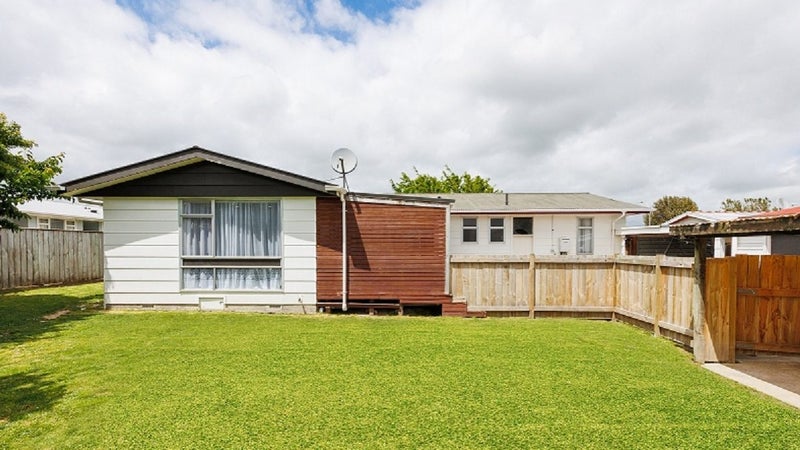 9 Waihi Place, Westbrook, Palmerston North - Carousel 1