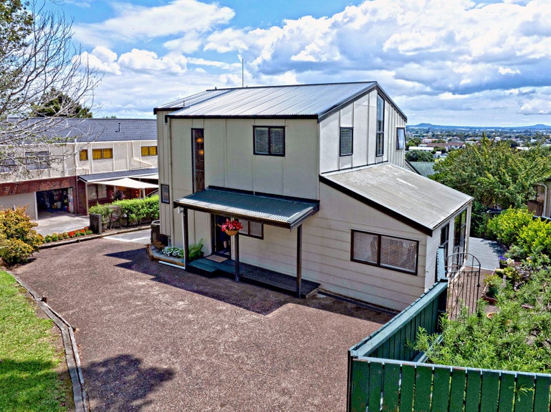 32 Derrimore Heights, Clover Park, Auckland - Carousel 2