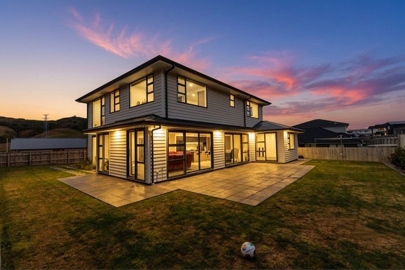 50 Atherton Terrace, Churton Park, Wellington - Carousel 2