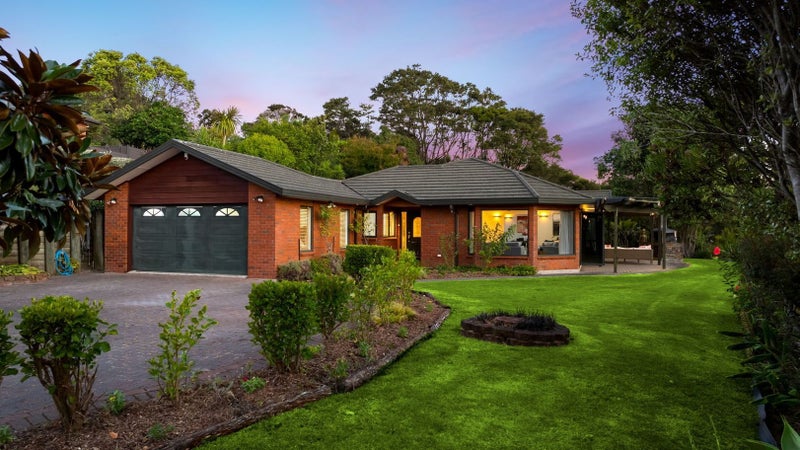 13 Tanah Merah Drive, Papakura, Papakura - Carousel 1