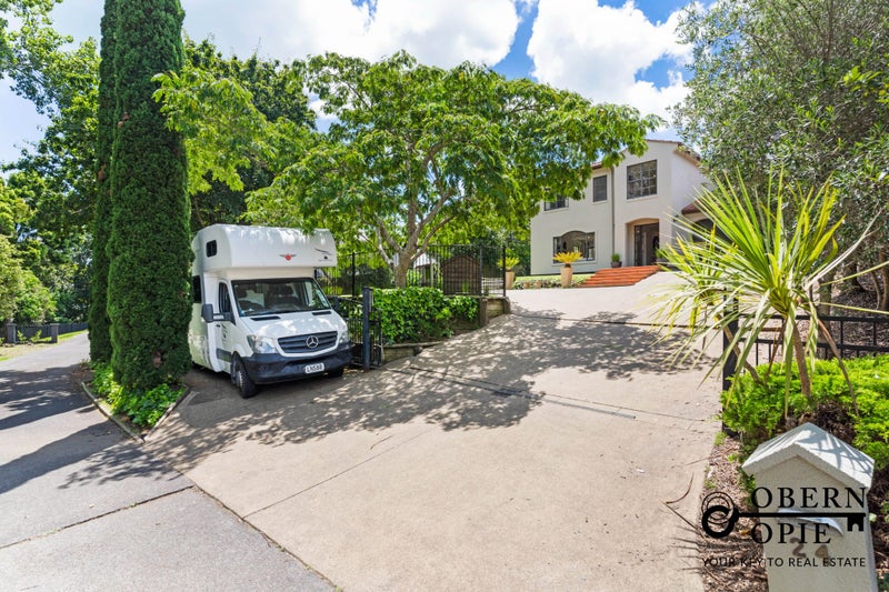 24 Blakewell Place, Beachlands, Auckland - Carousel 1