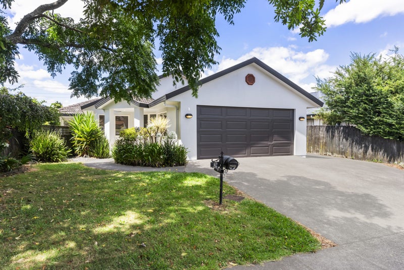 3 Anton Place, Takanini - Carousel 1