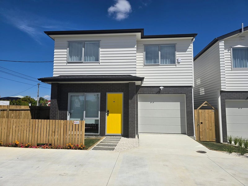 9A Edgerton Road, Te Atatu Peninsula, Waitakere City, Auckland - Carousel 1