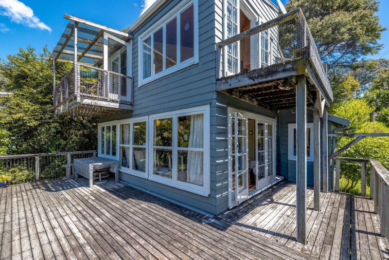 39 Victoria Road South, Onetangi, Waiheke Island - Carousel 2
